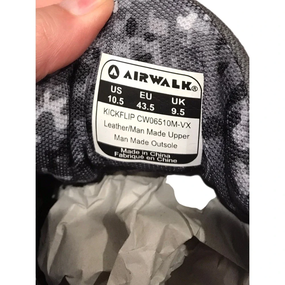 NIB Airwalk Kickflip CW06510M Mens Gray Suede Skate Inspired Sneakers Shoes 10.5